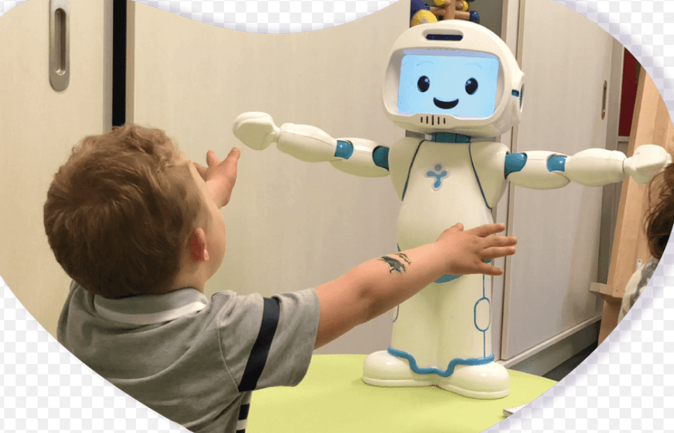 Kids Should Learn with a Learning Robot